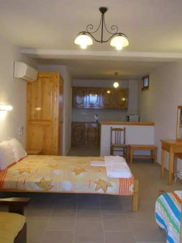Villa Zaharo & Lilian Apartments