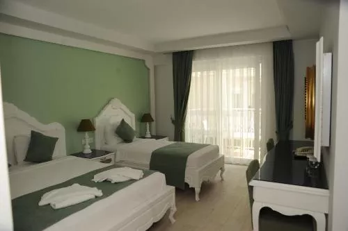 MONTEBELLO DELUXE HOTEL