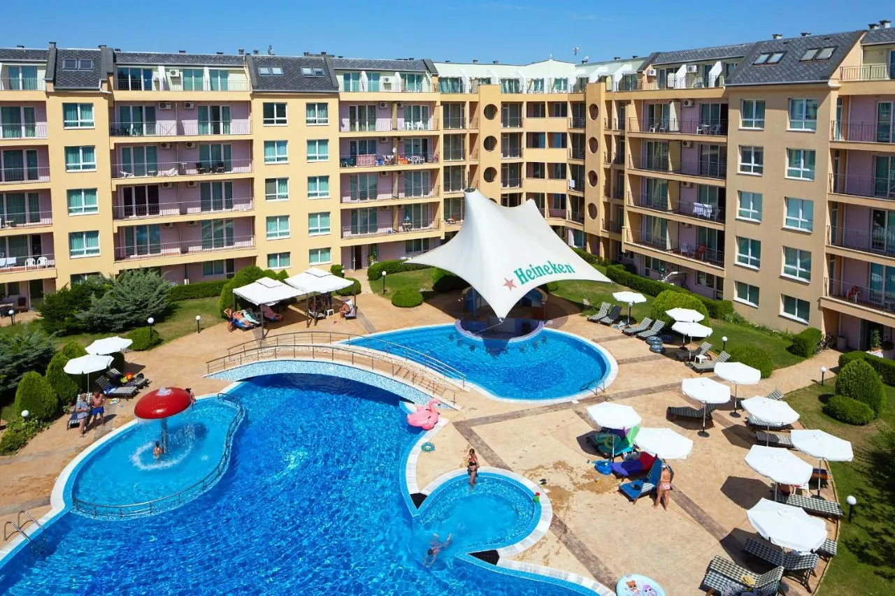 Pollo Resort