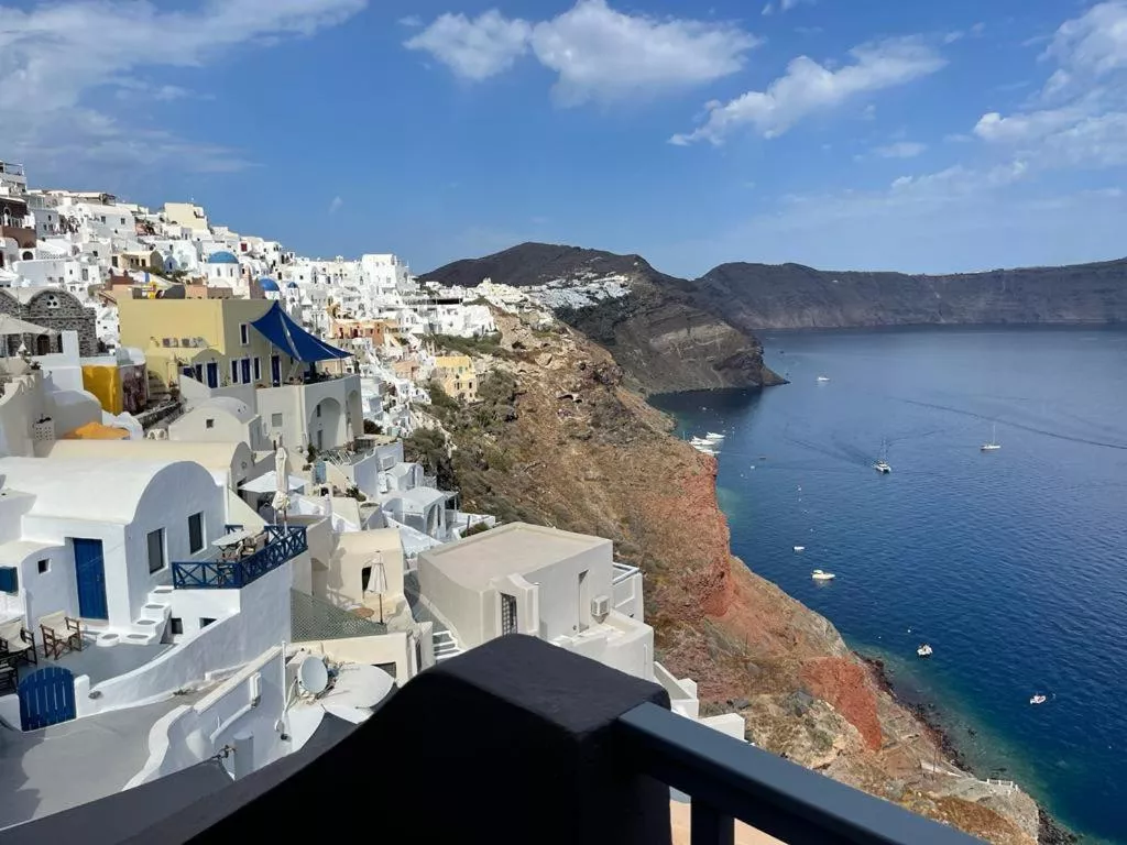 Oia Unique Homes by K & K