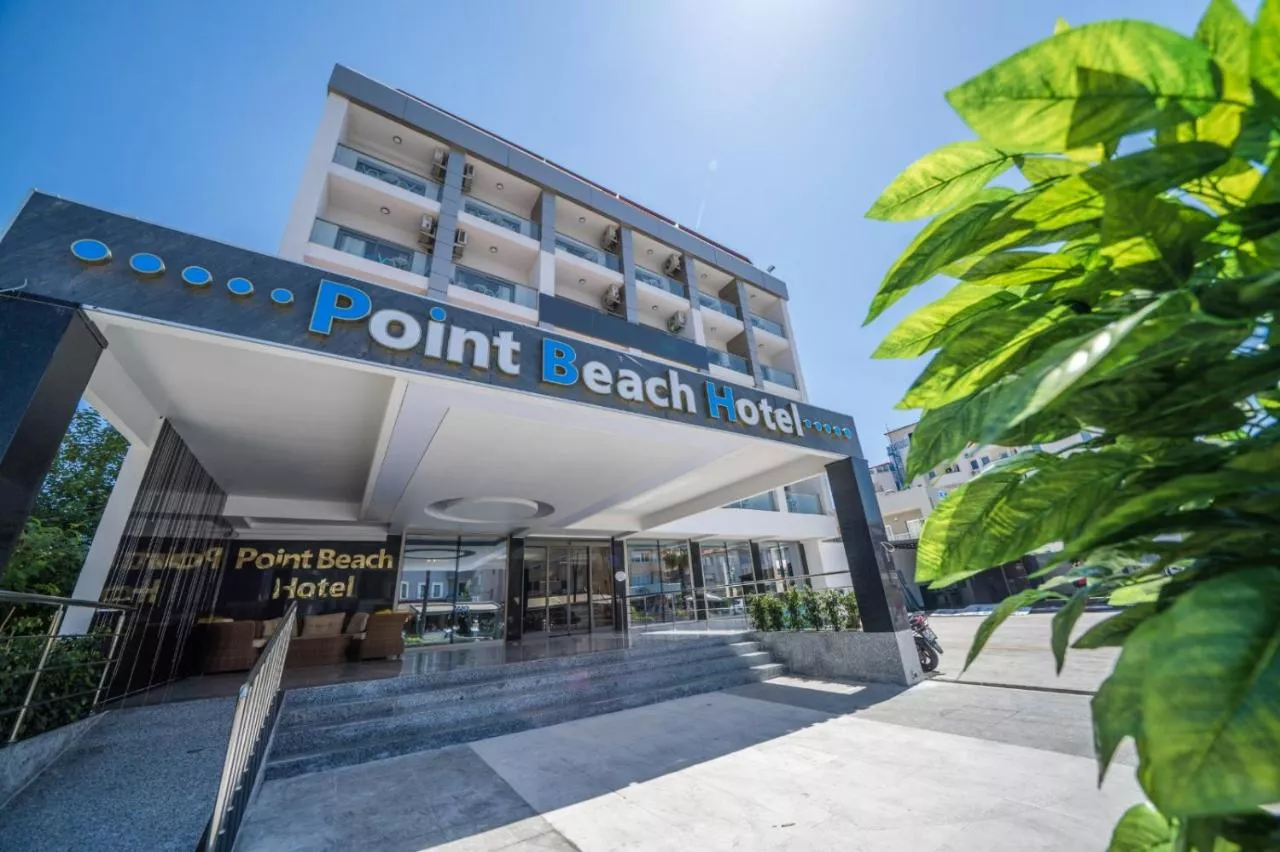 Point Beach Hotel