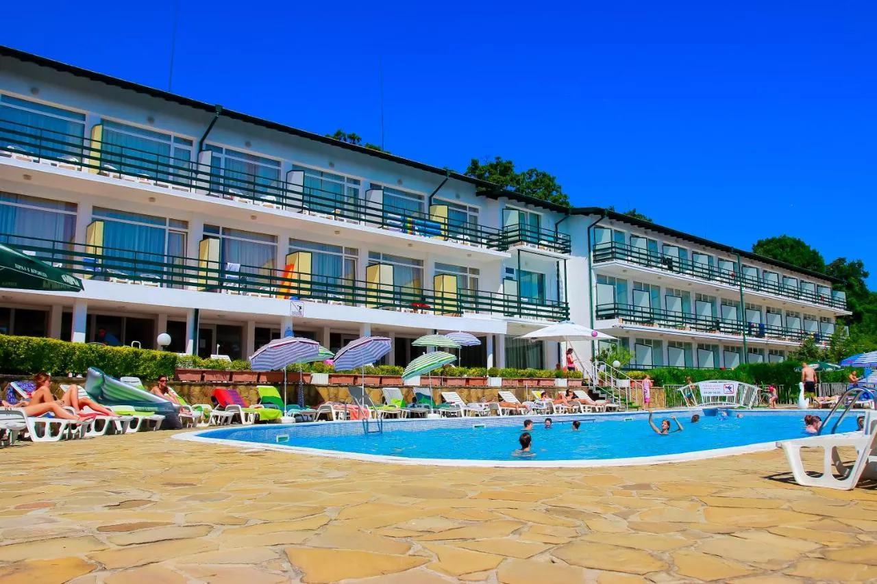 Kini Park Hotel