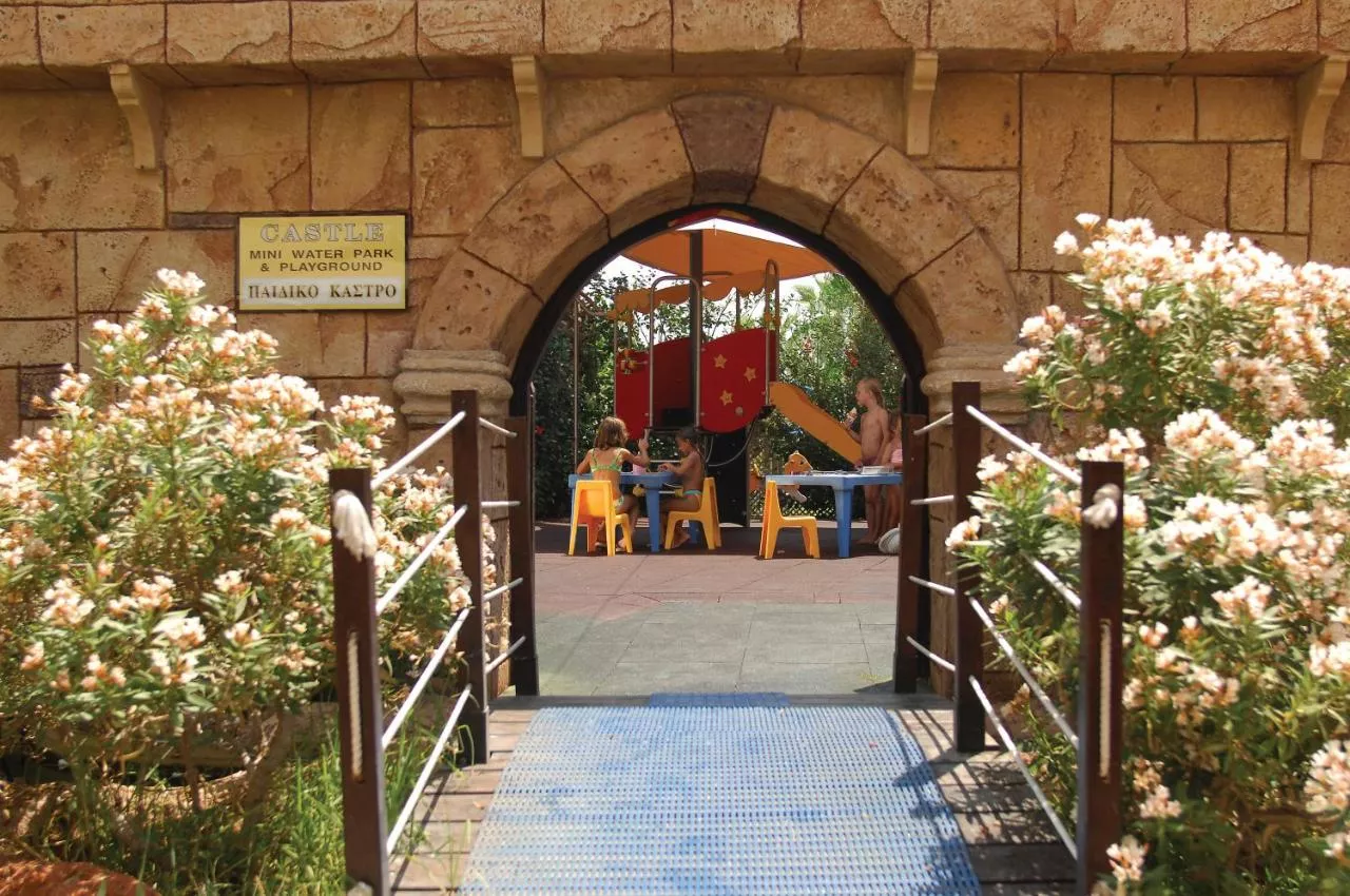 Lordos Beach Hotel & Spa
