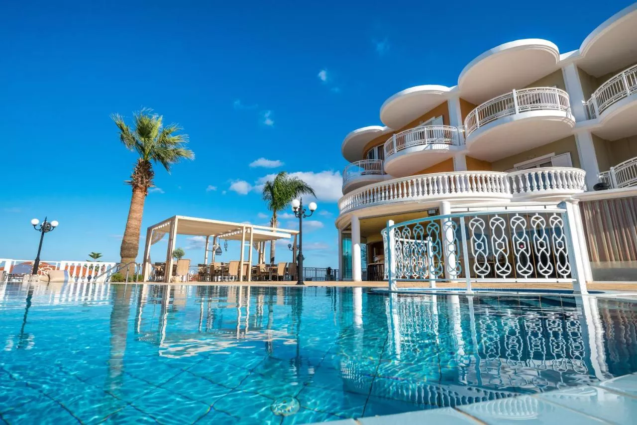 Arkadia Luxury Hotel Apartments