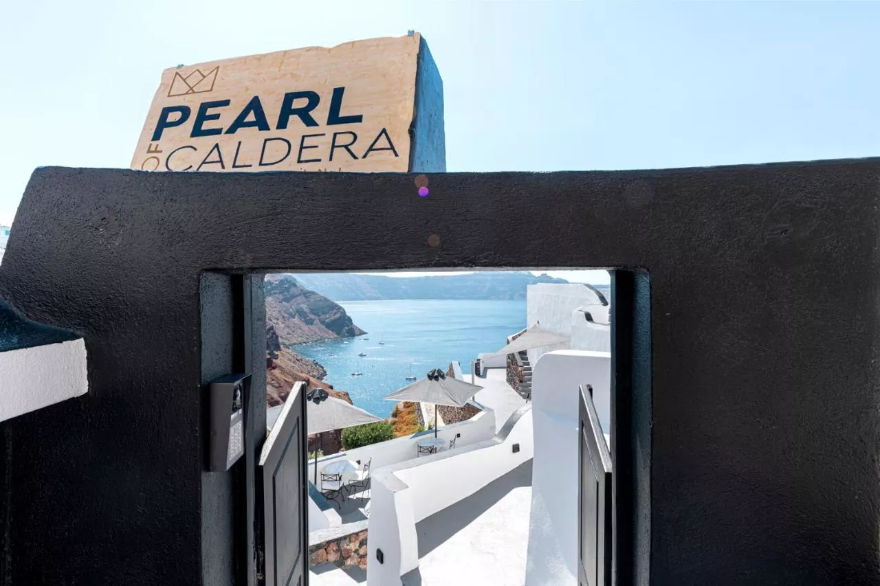 Pearl Of Caldera Oia Boutique
