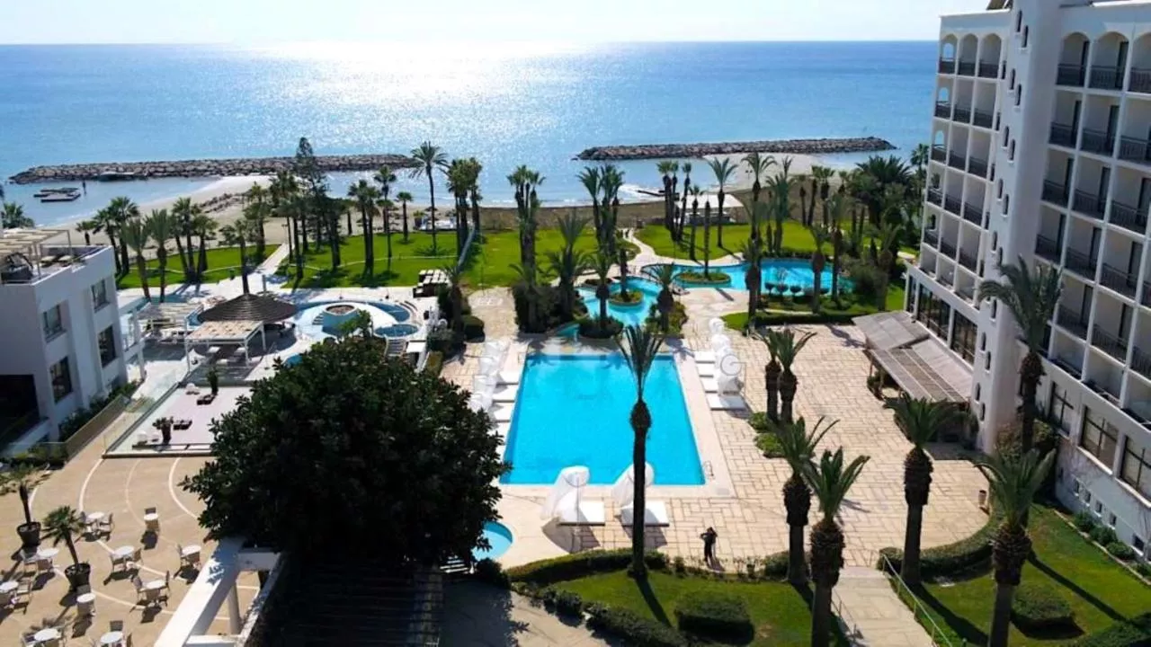 Sandy Beach Hotel