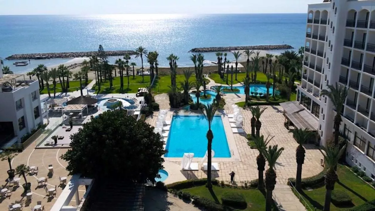 Sandy Beach Hotel
