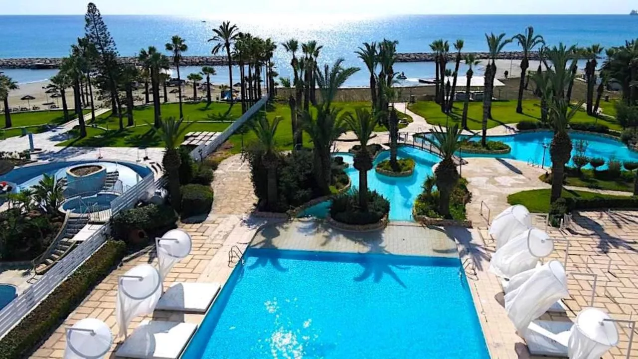 Sandy Beach Hotel