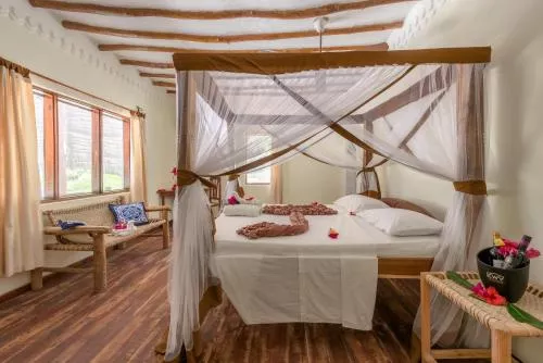 Hakuna Majiwe Beach Lodge
