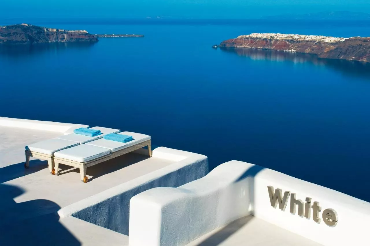 White Santorini Hotel