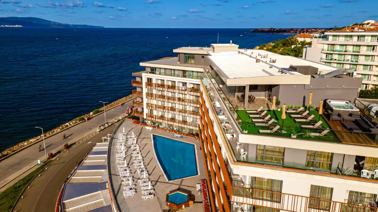 Paradiso Dreams Hotel