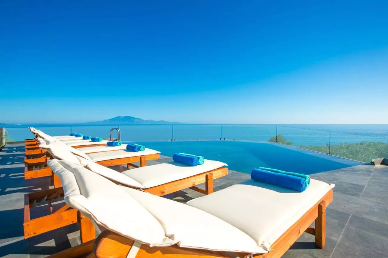 Porto Planos Beach Hotel