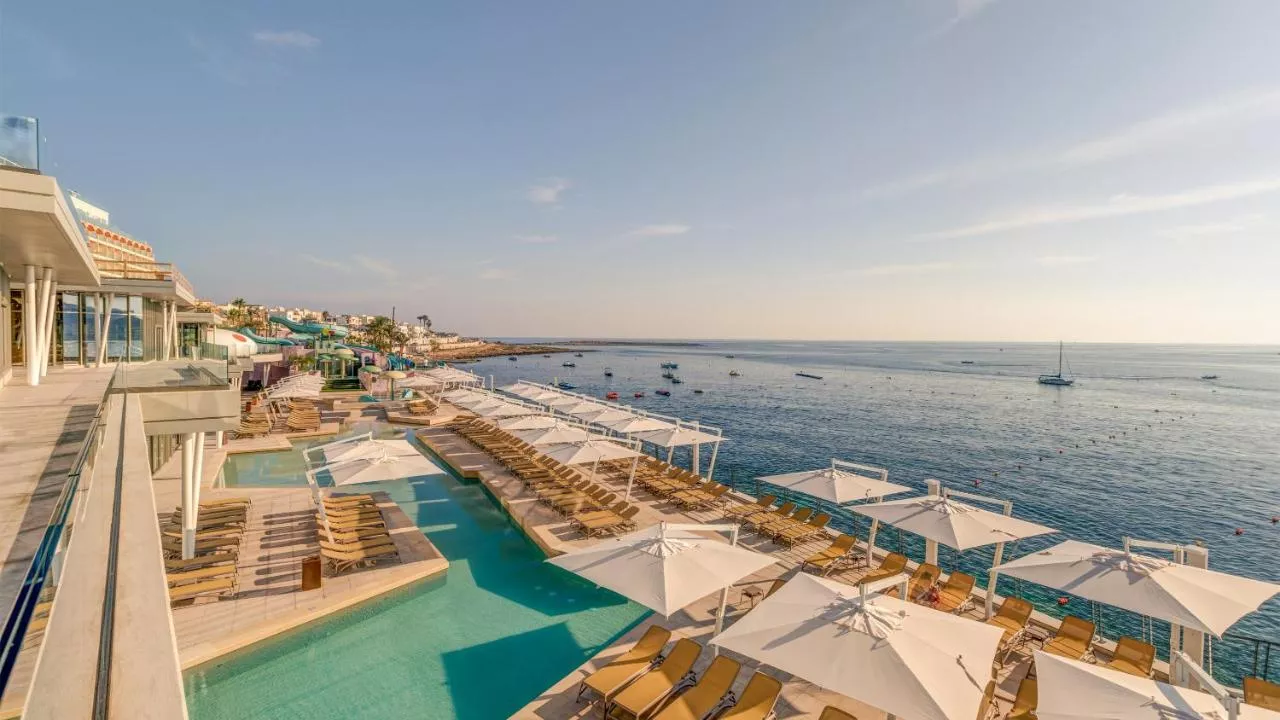 Ax Odycy Hotel