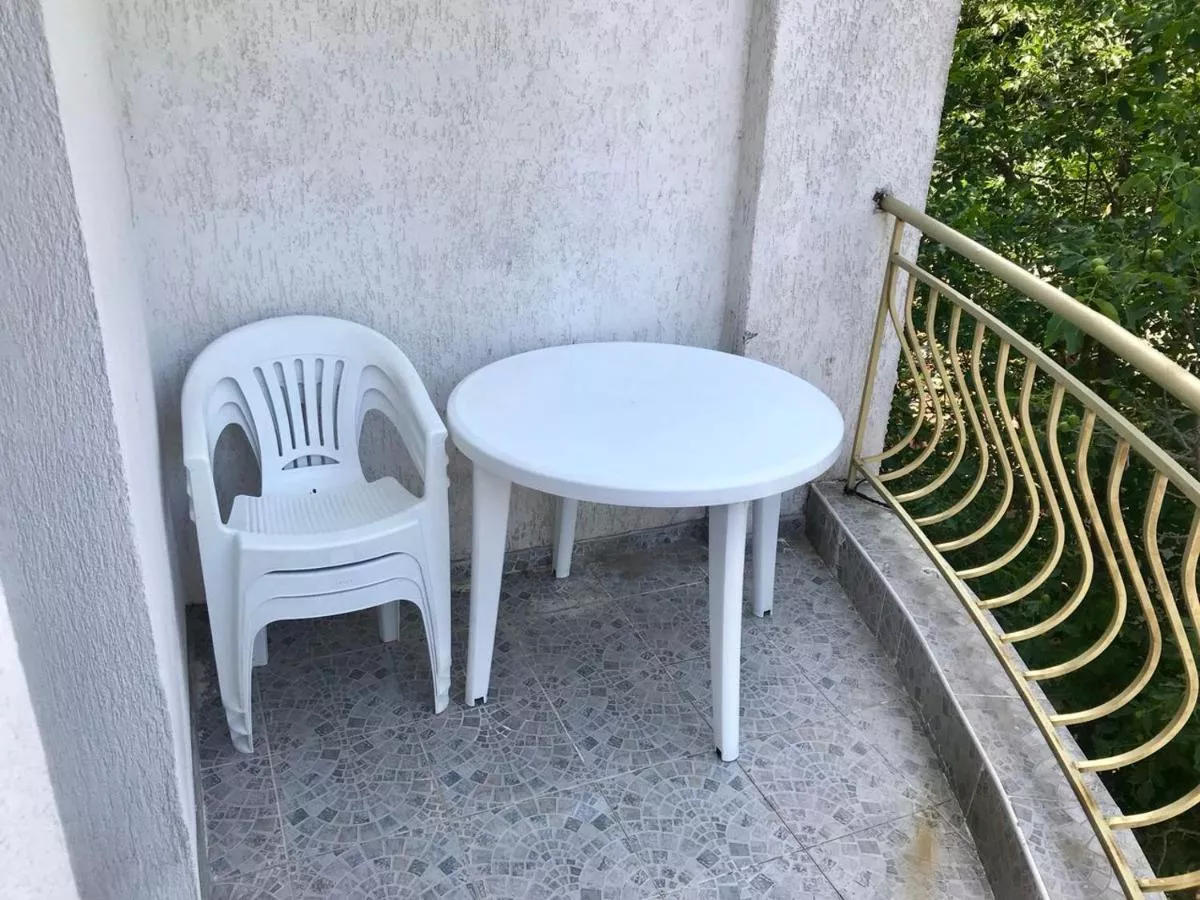 '