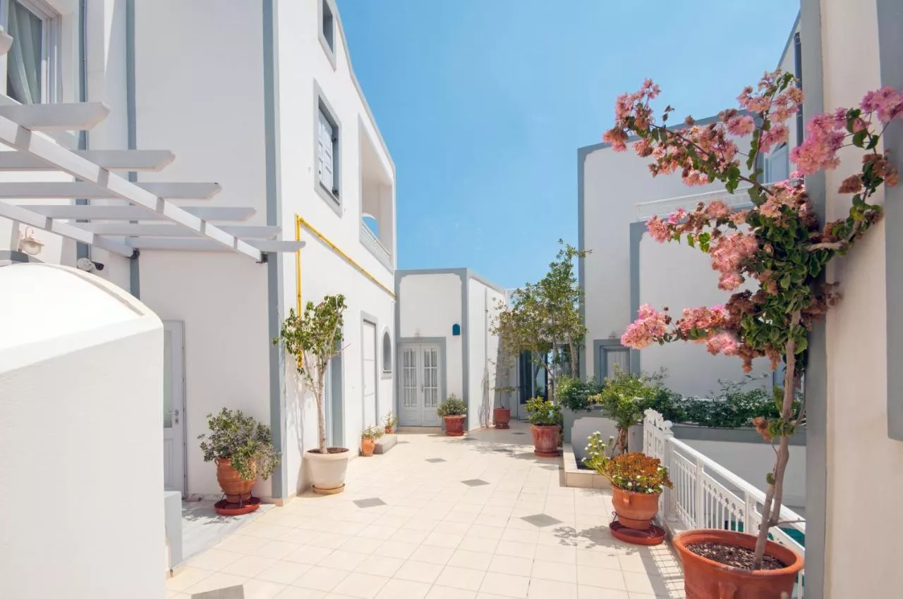 Glaros Hotel