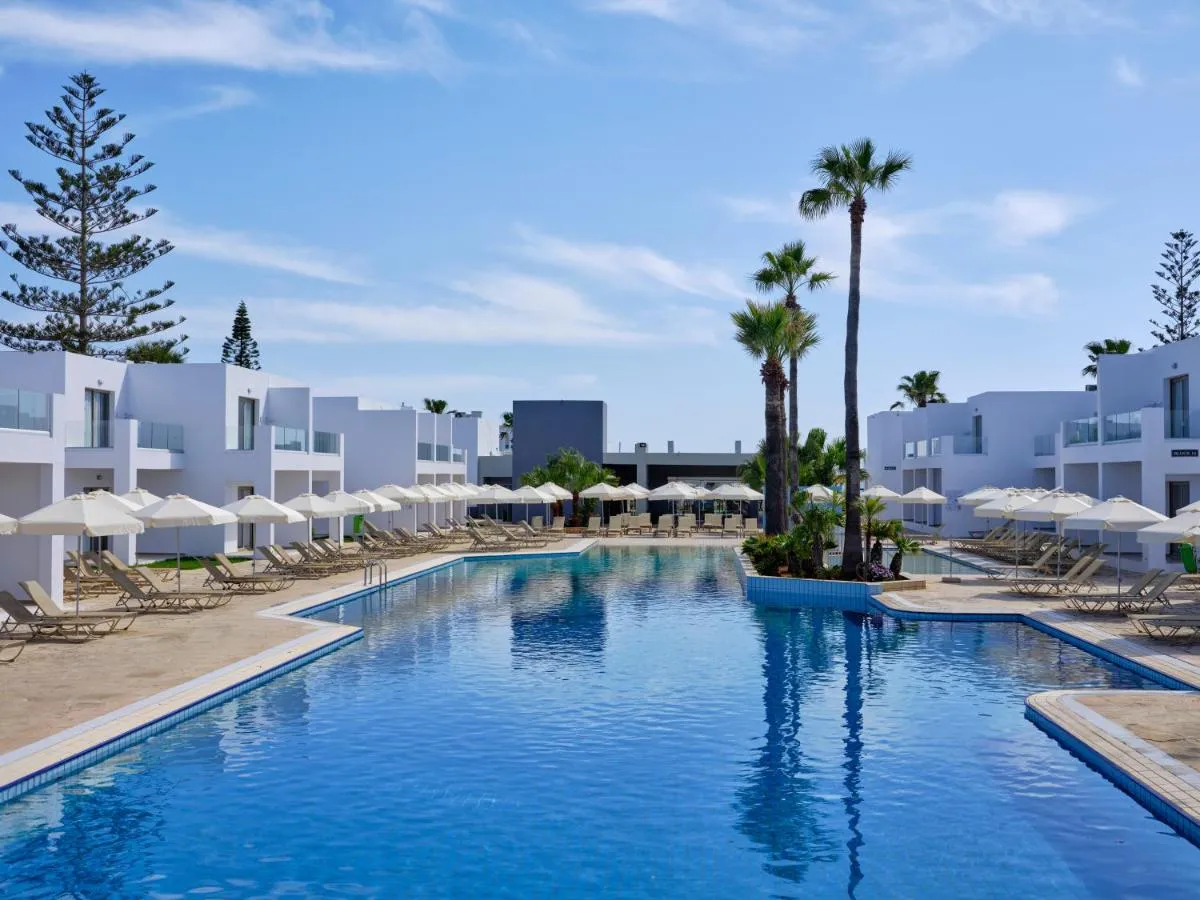 Anthea Hotel Apartments