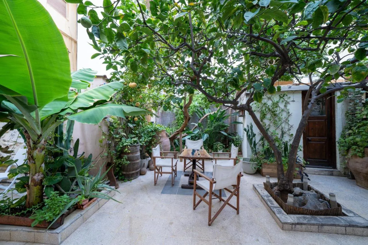 Lemon Garden Residence