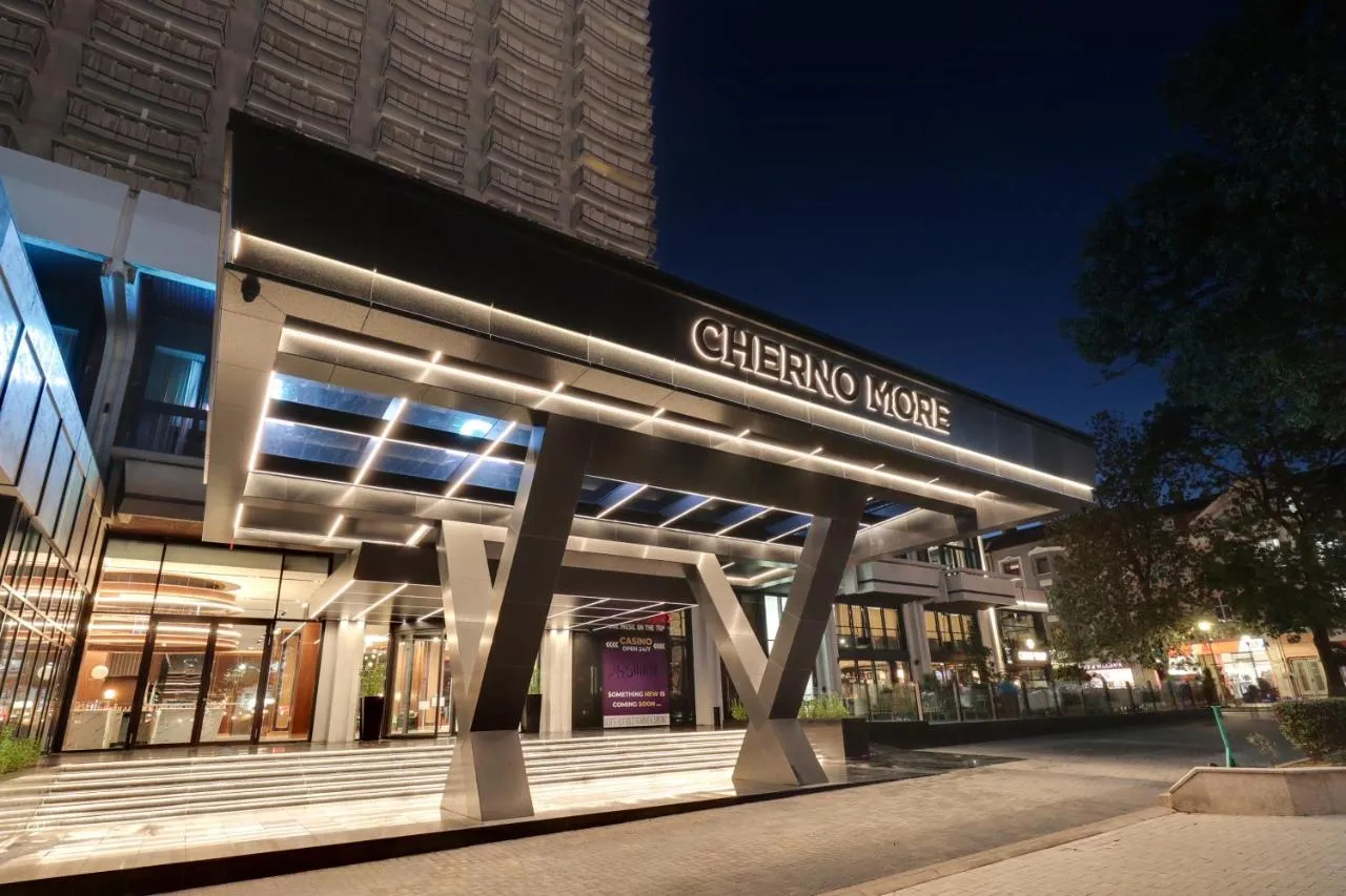 Cherno More Hotel