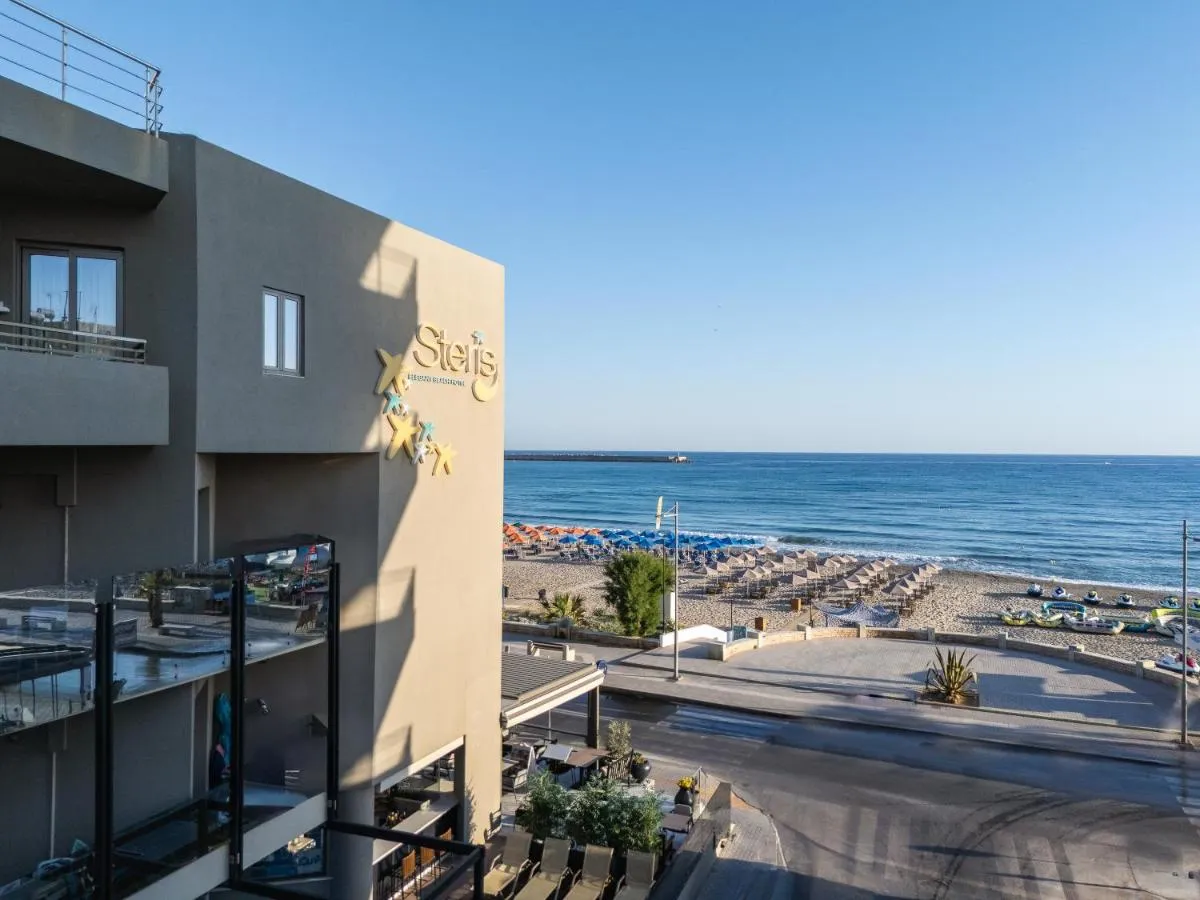 Steris Elegant Beach Hotel & Apartments