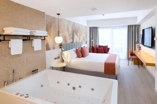Hotel Cristina by Tigotan