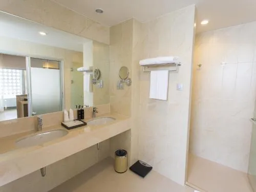 Ramada by Wyndham Phuket Deevana