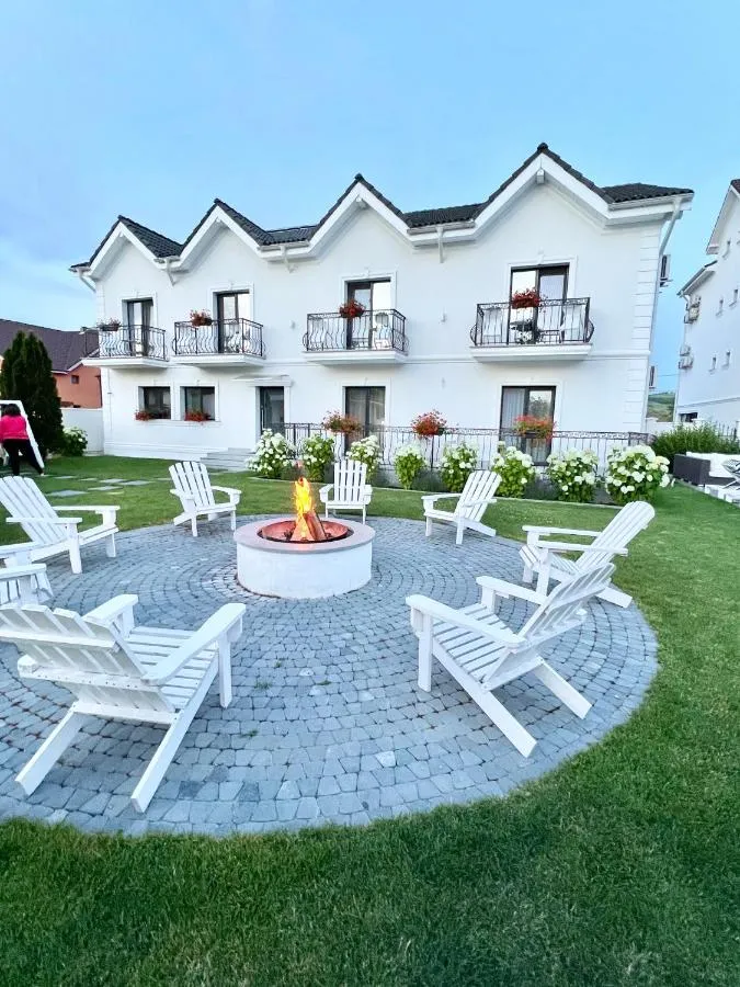 Krystal Boutique Mansion