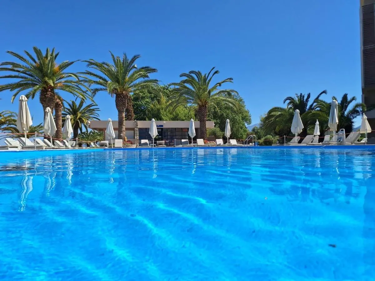 Long Beach Hotel & Resort
