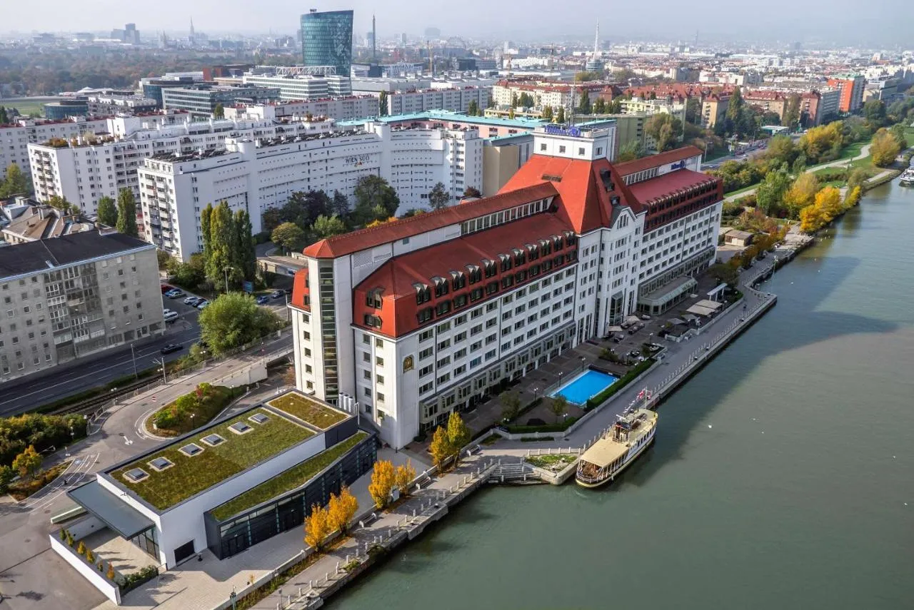 Hilton Danube Waterfront