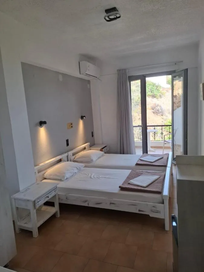 Ostria Hotel