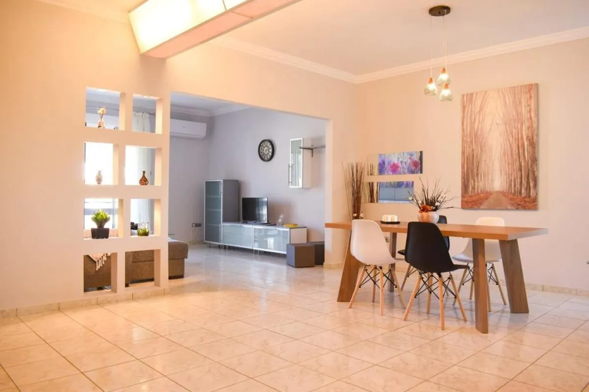 Cozy Flat Main Square 10min To The Sea