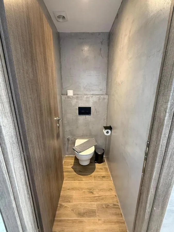 '