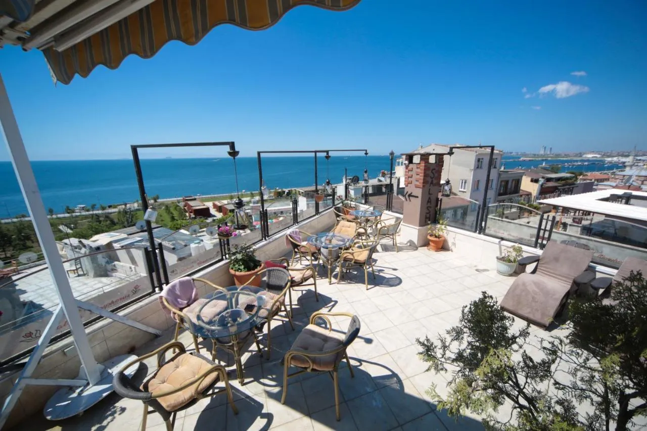 Artefes Hotel Old City