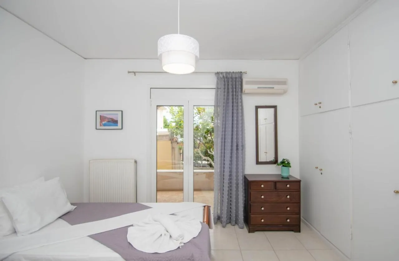 Lemon Tree Zante City Apartment