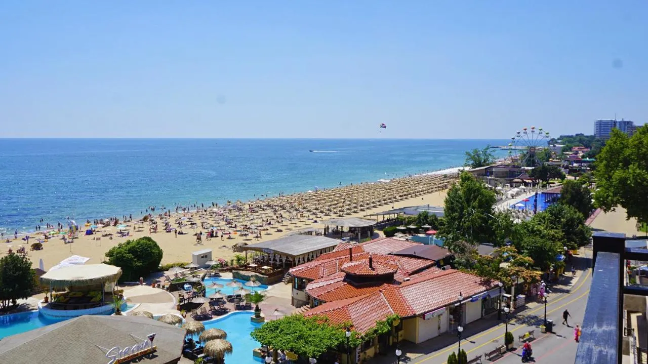 Apartments Sirena First Line