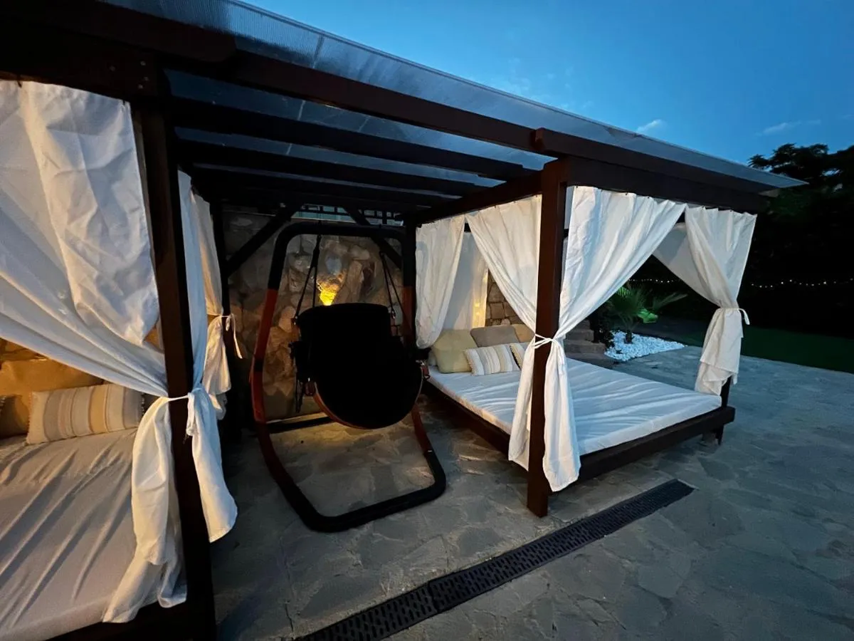 '