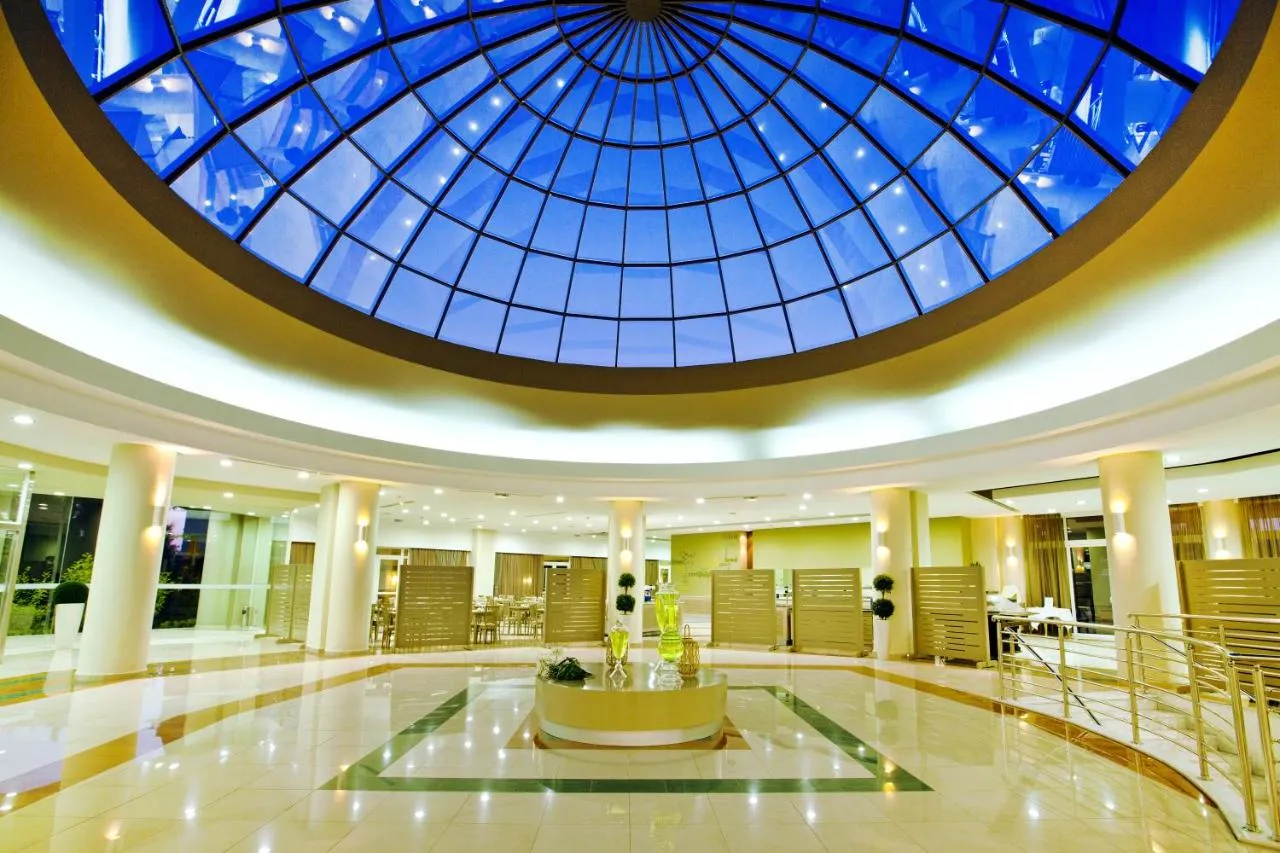 Kipriotis Maris Suites