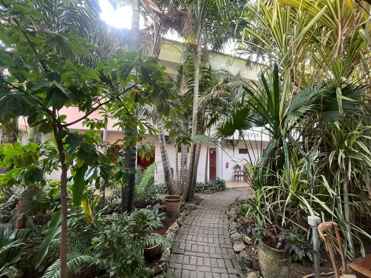 27 Cafe Zanzibar Airport