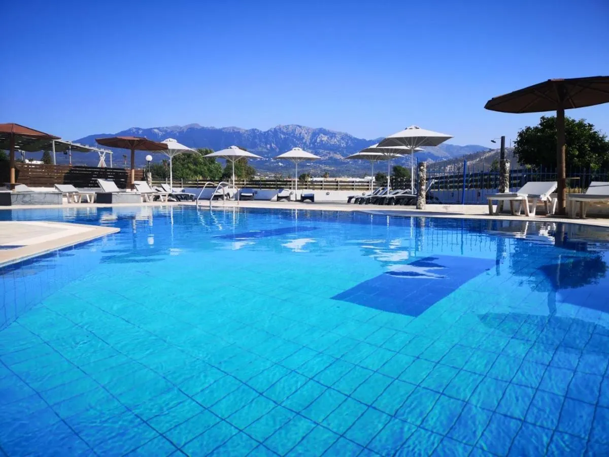 Golden Sun Hotel