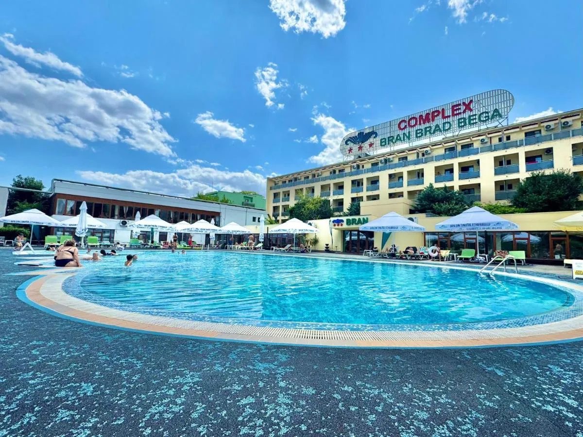 Hotel Bran Brad Bega