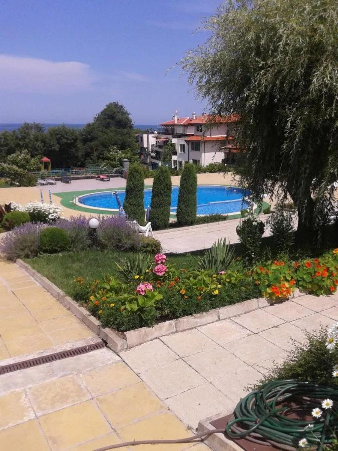 Caprice Apartment In Kiten