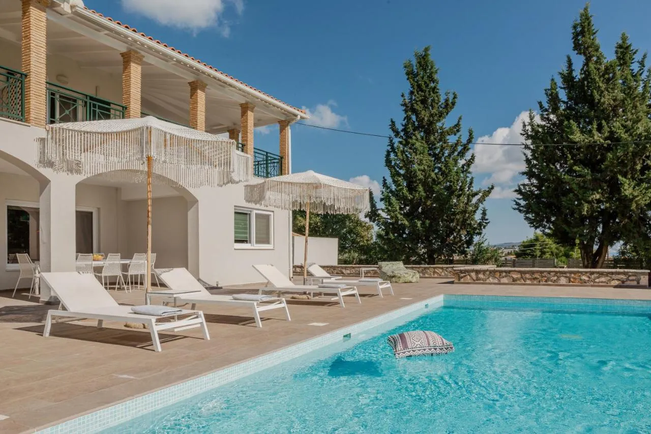 Rivazzurra Luxury Beachfront Villa
