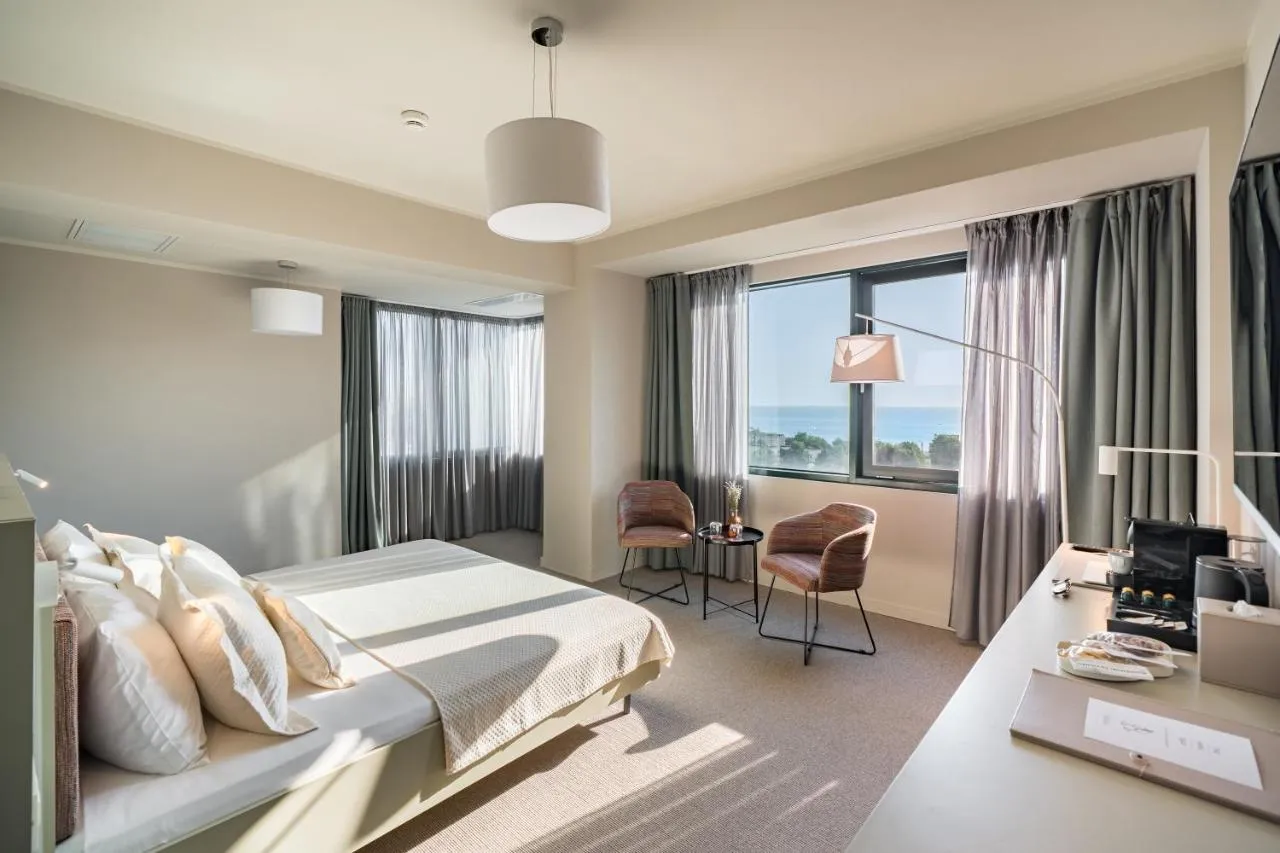 Millenium Hub & Hotel Cmy