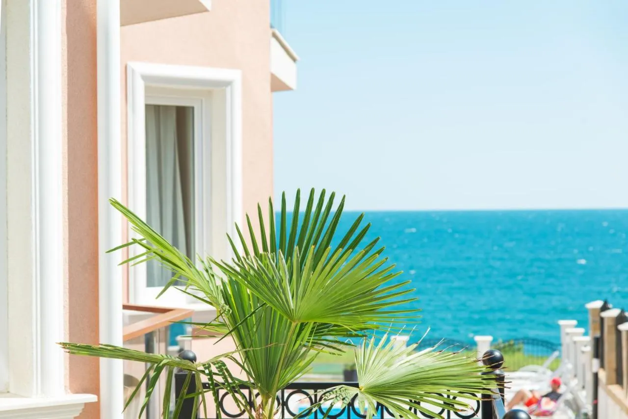 Casa Paradiso Beach Residence