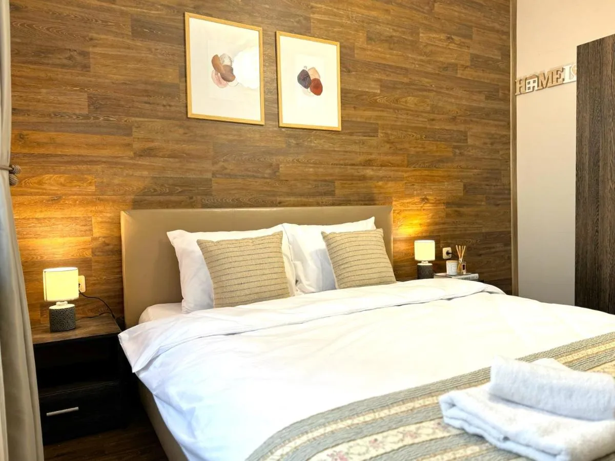 Top Centre Plovdiv Apt. With Parking For 4 Guests