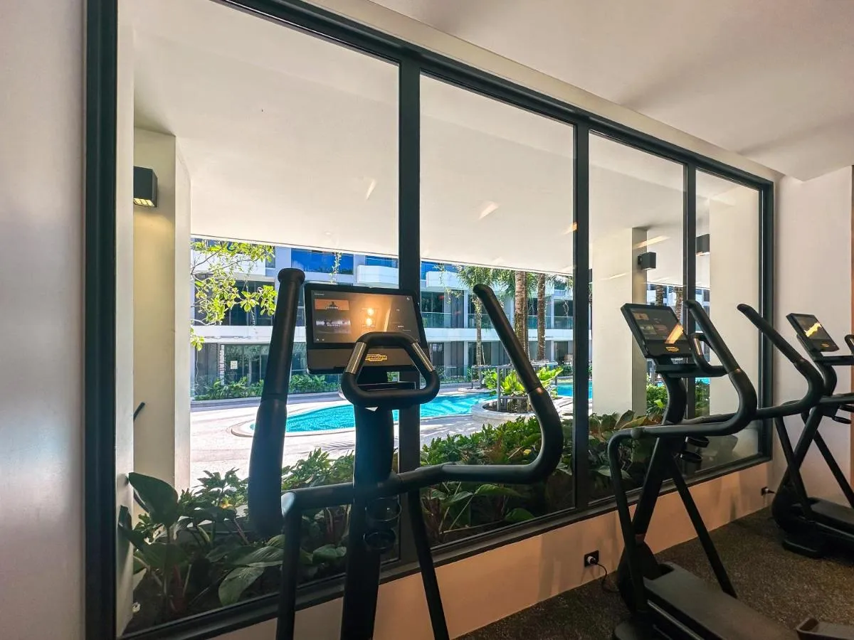La Green Hotel & Residence