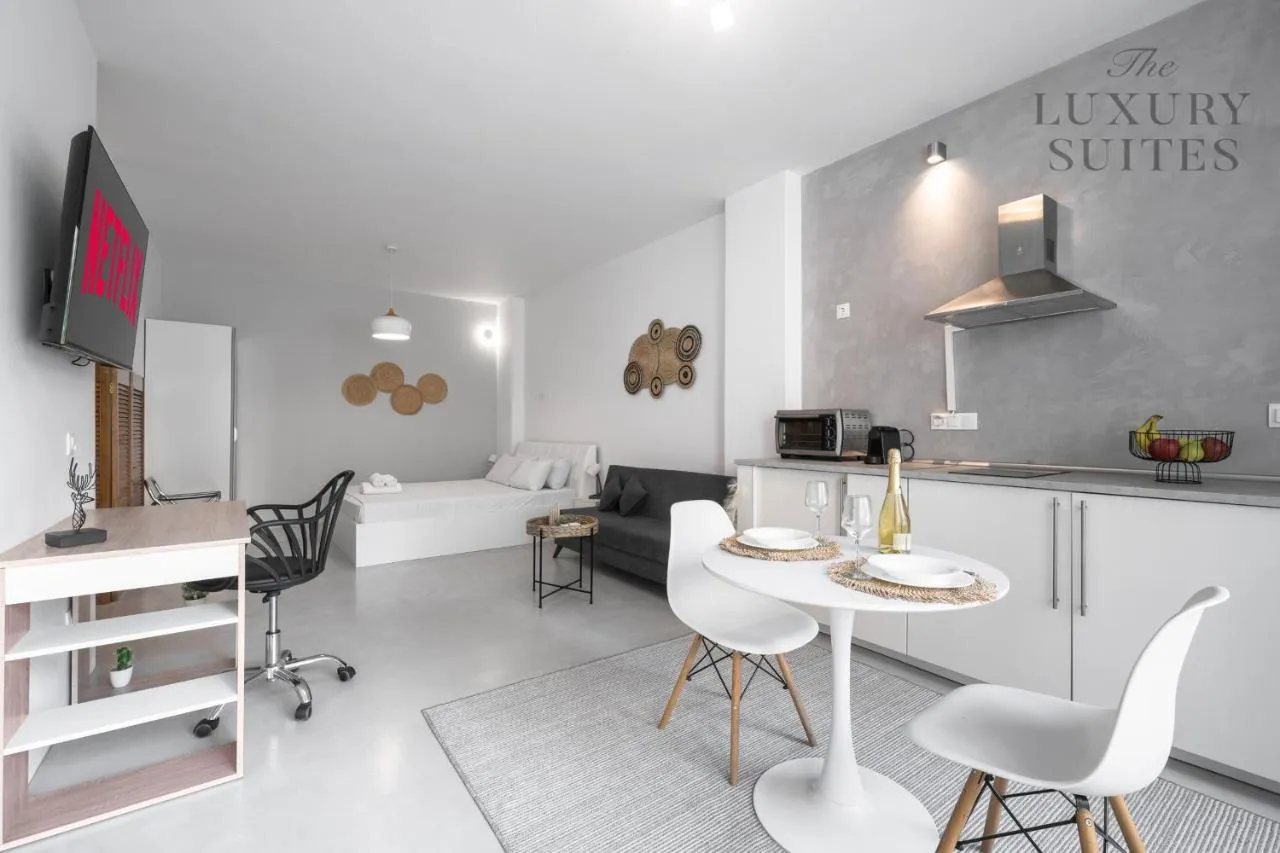 Komninon Luxury Suite