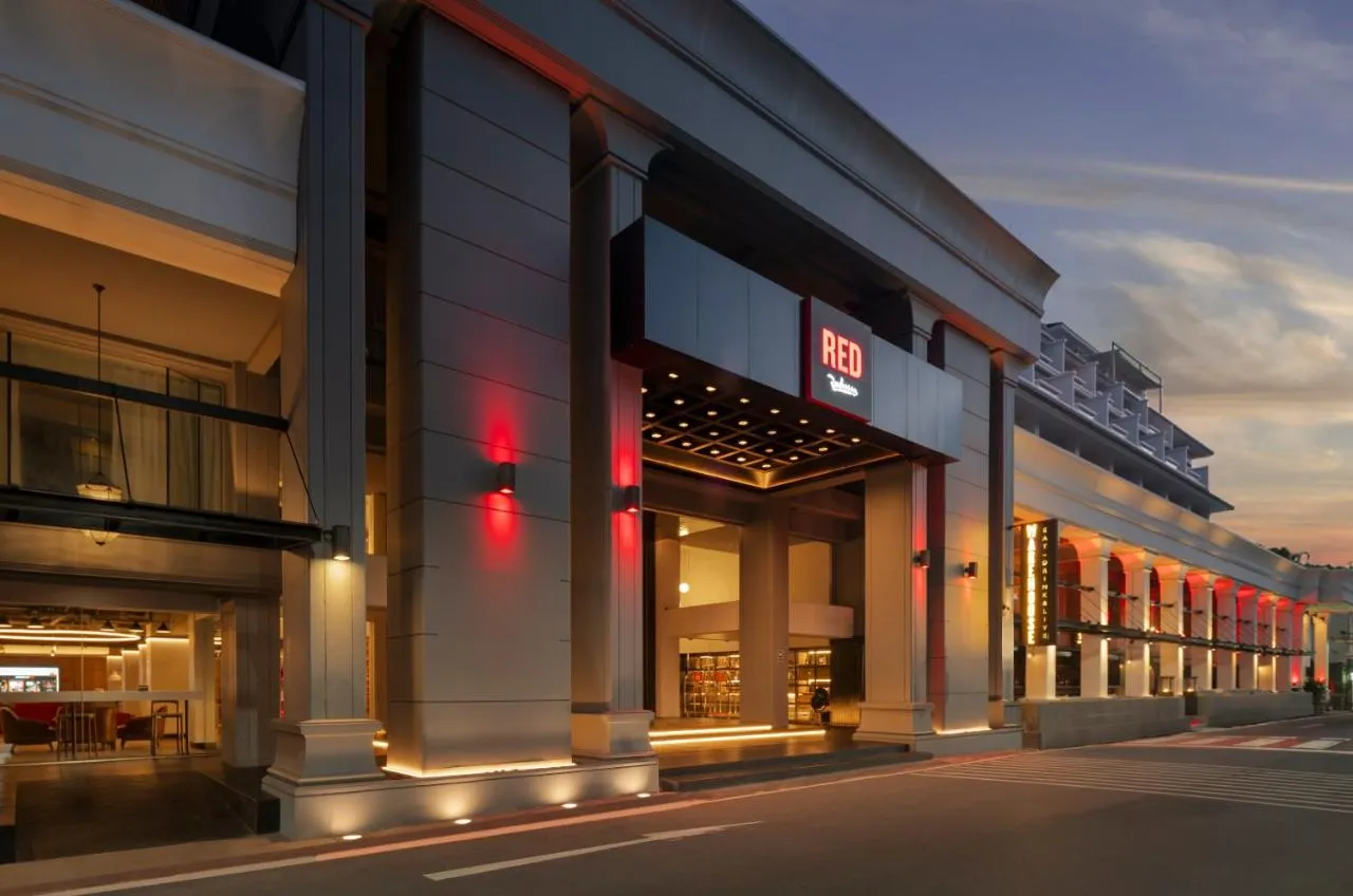 Radisson Red Phuket Patong Beach