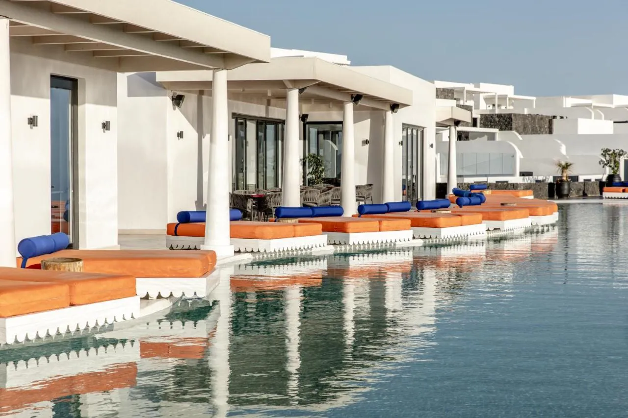 Cresanto Luxury Suites