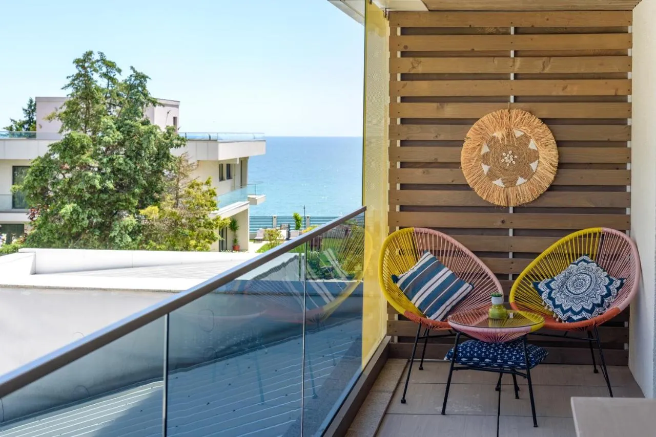 Astria Emerald Bay Complex Novum