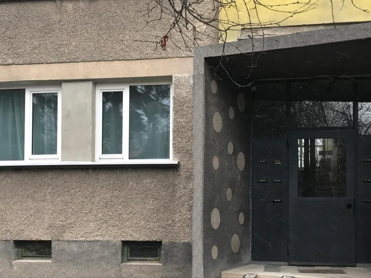 '